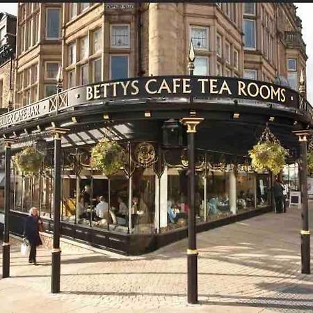 Garden Apartment, Central Harrogate With Parking 외부 사진